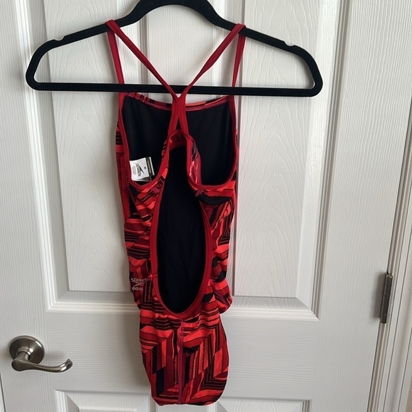 Speedo Endurance+ Swimsuit One Piece Athletic Training Red Black Size 28‎ - Picture 3 of 6